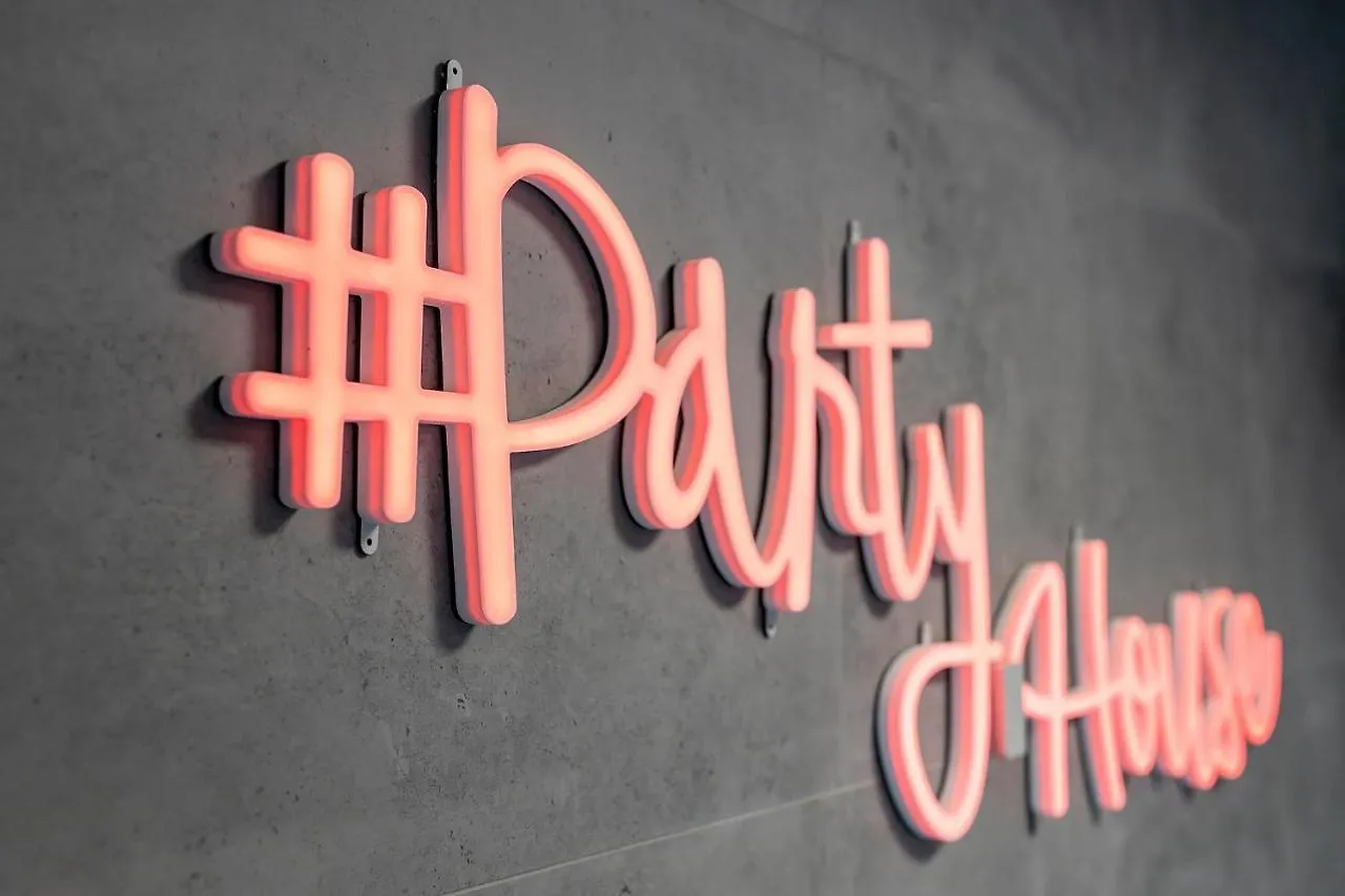 Appartamento #Partyhouse Poznan Wilda